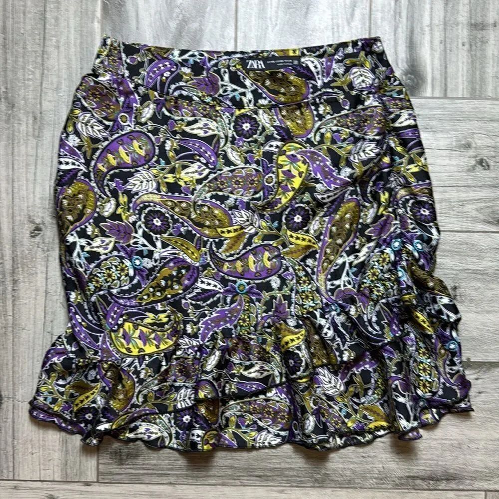 Zara Ruffled Skirt Size XS